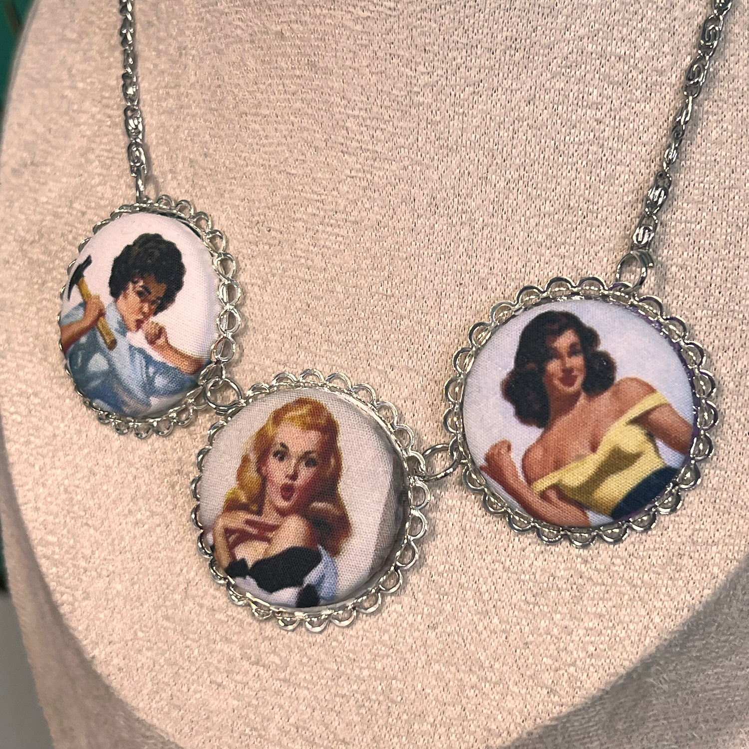 Pin Up Ladies Statement Necklace