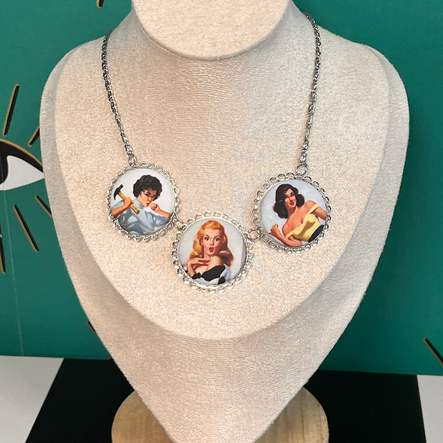 Pin Up Ladies Statement Necklace